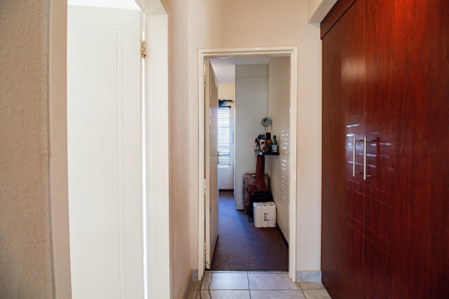 2 Bedroom Property for Sale in Pomona AH Gauteng