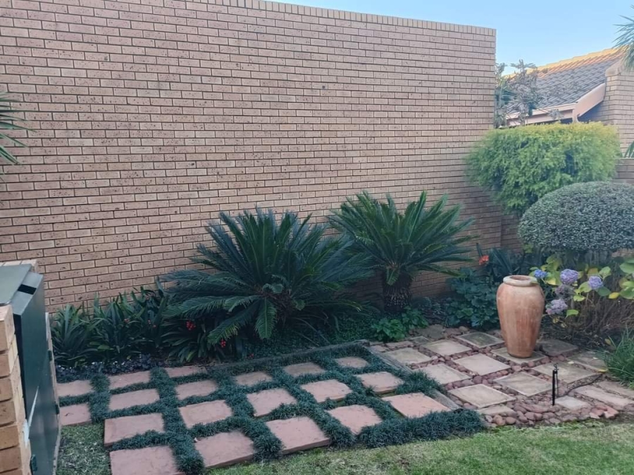 3 Bedroom Property for Sale in Zwartkop Gauteng