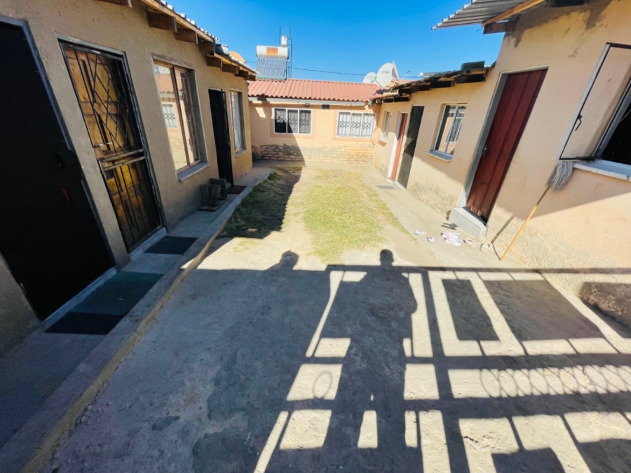 2 Bedroom Property for Sale in Kaalfontein Gauteng