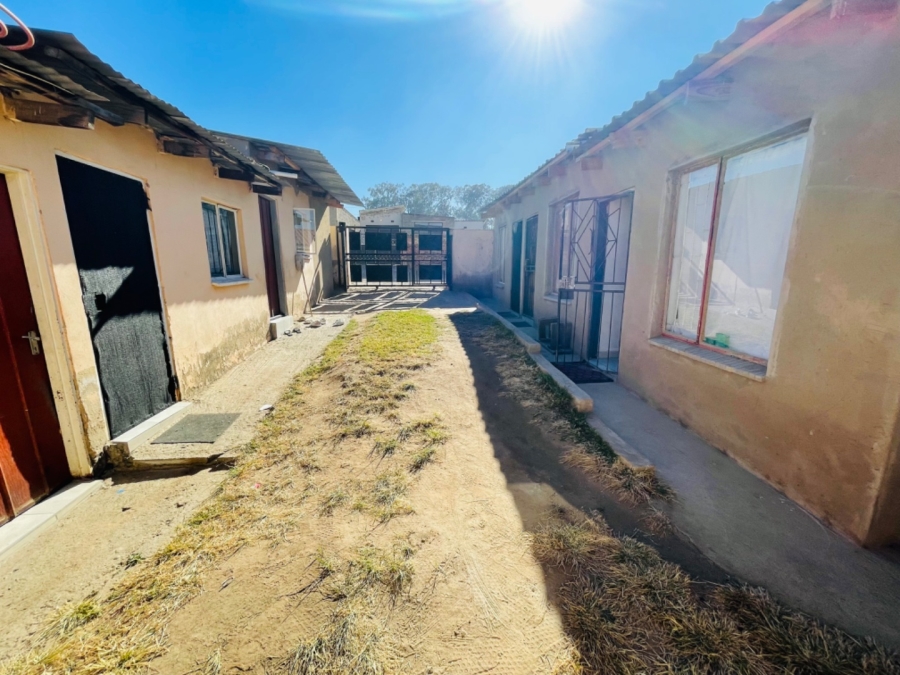 2 Bedroom Property for Sale in Kaalfontein Gauteng