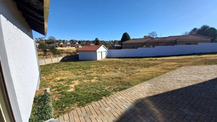 4 Bedroom Property for Sale in Mindalore Gauteng