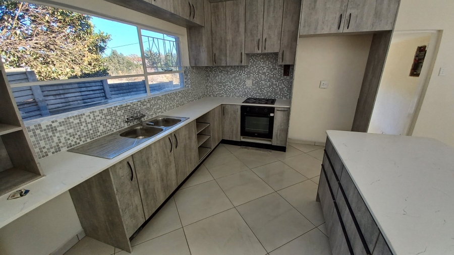 4 Bedroom Property for Sale in Mindalore Gauteng