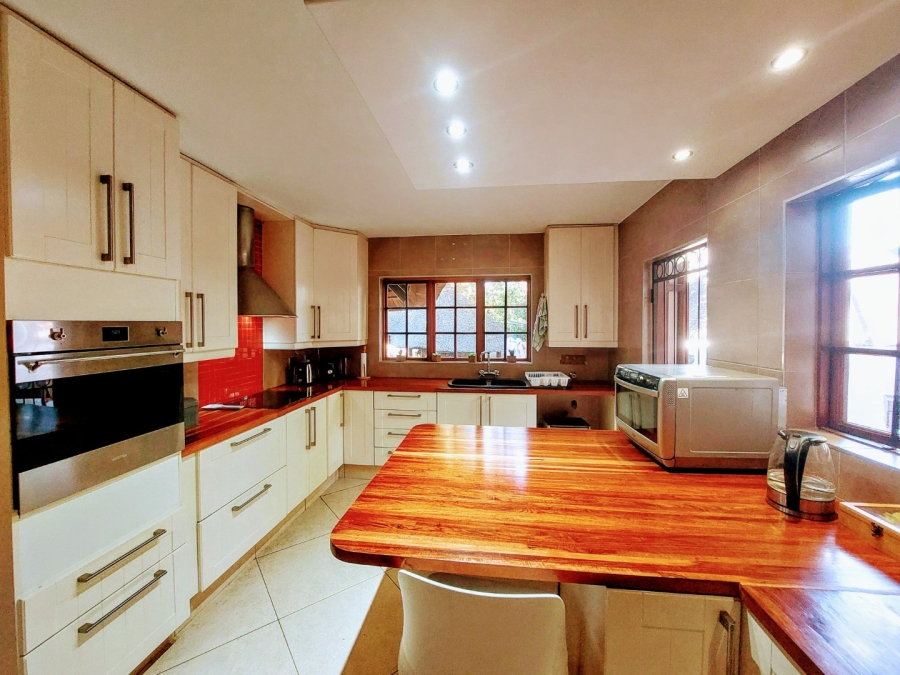 3 Bedroom Property for Sale in Lonehill Gauteng