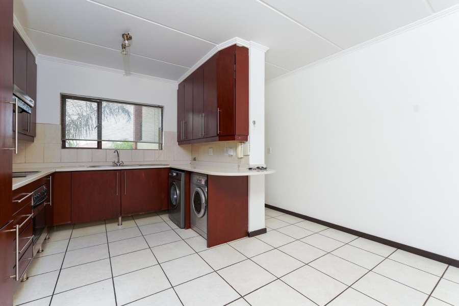 2 Bedroom Property for Sale in Sunninghill Gauteng