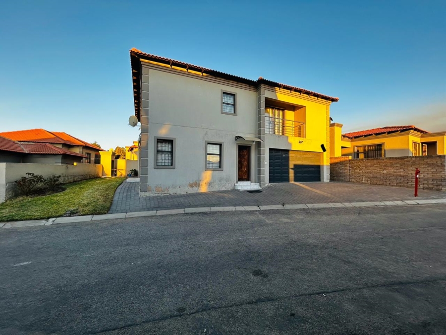 To Let 4 Bedroom Property for Rent in Sagewood Gauteng