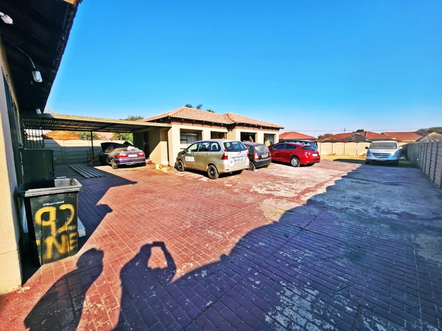 3 Bedroom Property for Sale in Roodekop Gauteng