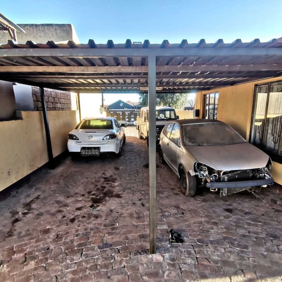 2 Bedroom Property for Sale in Vosloorus Gauteng