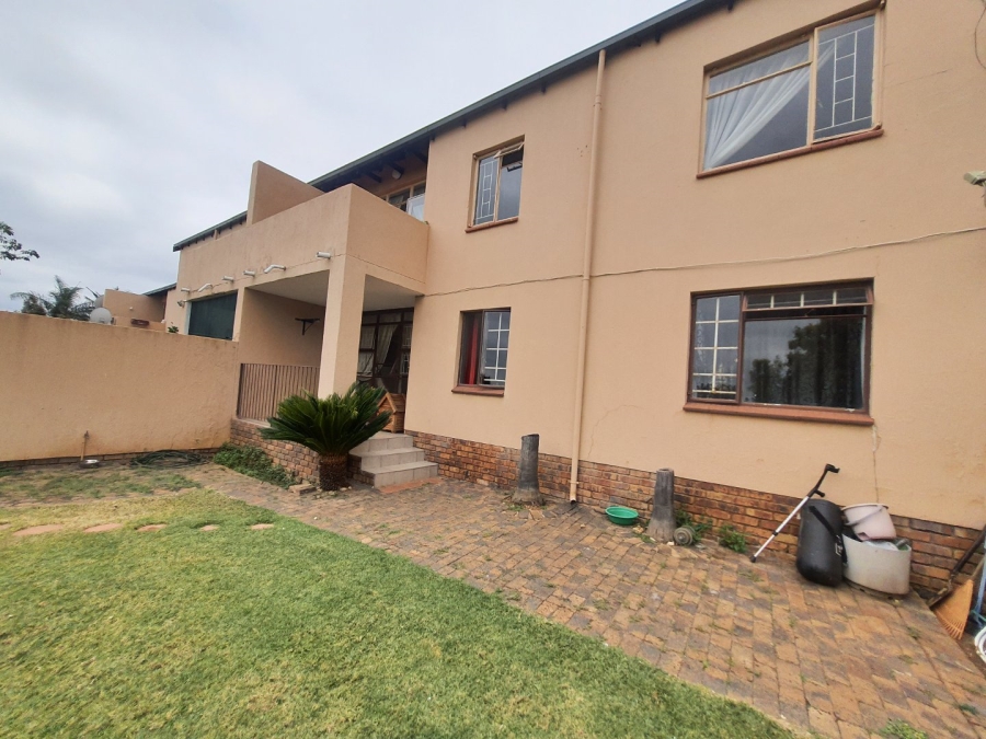 To Let 2 Bedroom Property for Rent in Moreleta Park Gauteng