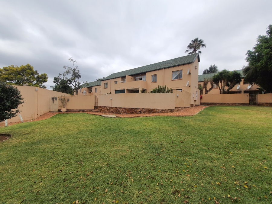 To Let 2 Bedroom Property for Rent in Moreleta Park Gauteng