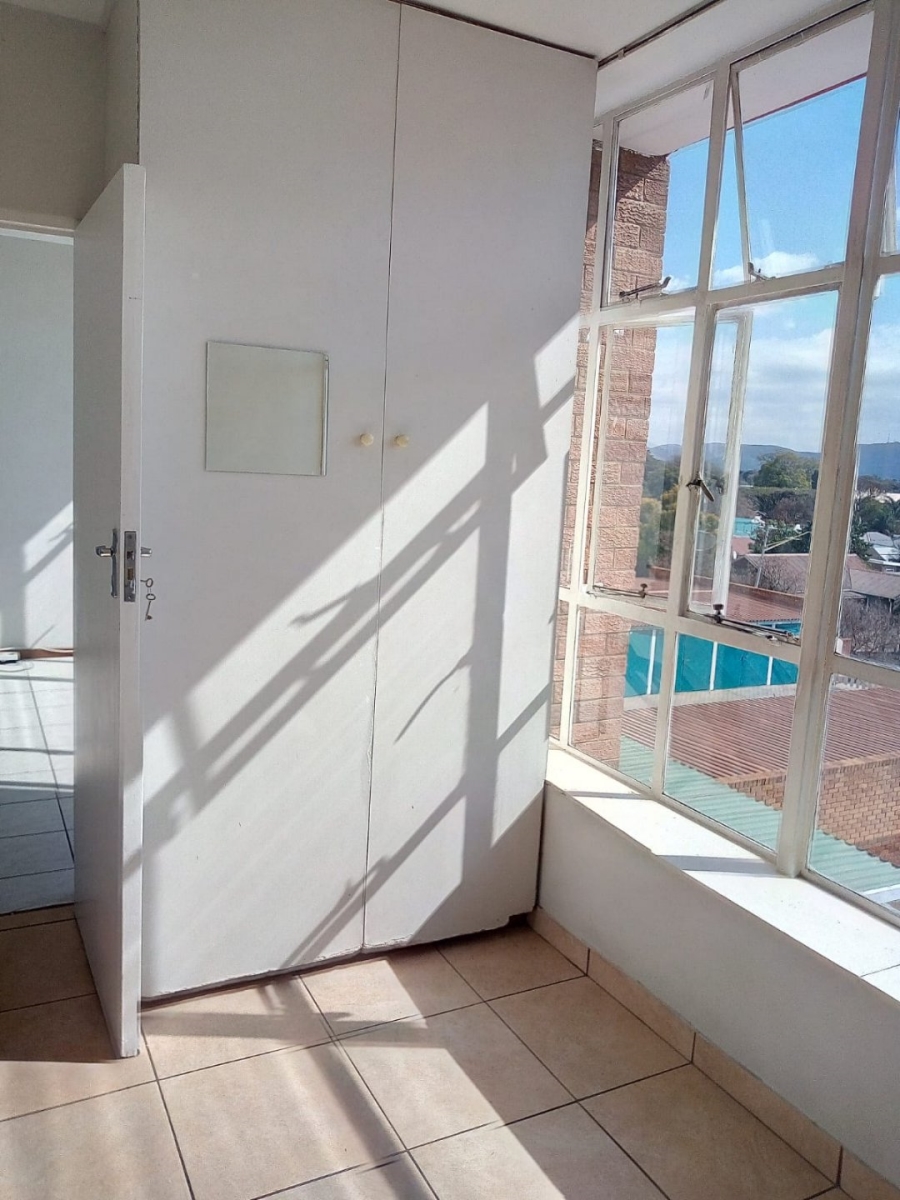 2 Bedroom Property for Sale in Gezina Gauteng