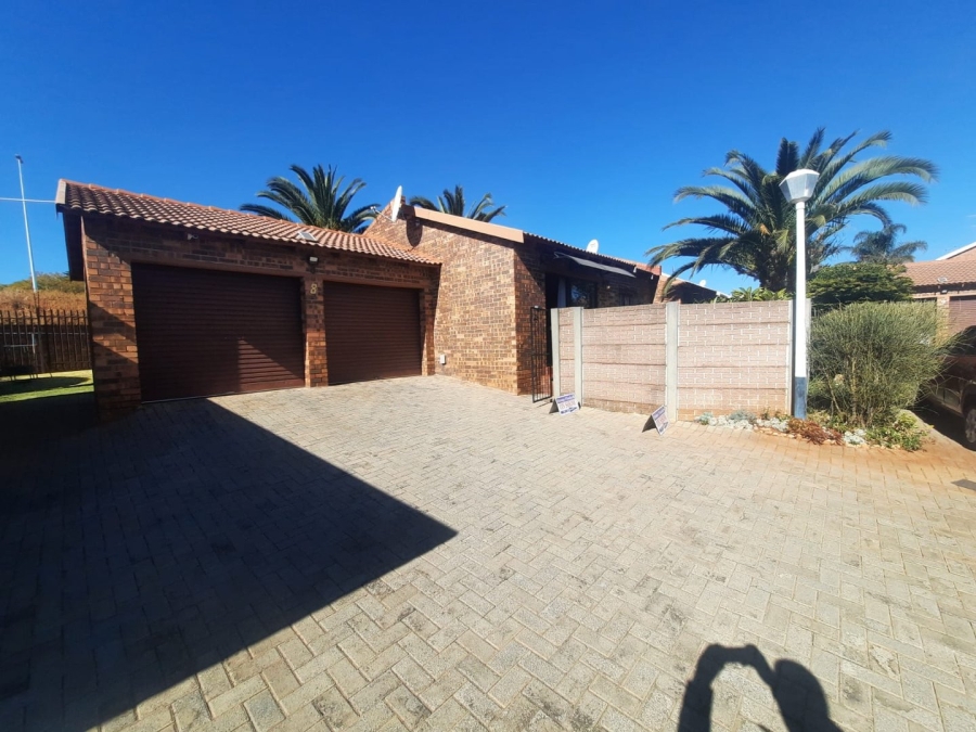 3 Bedroom Property for Sale in Weltevreden Park Gauteng