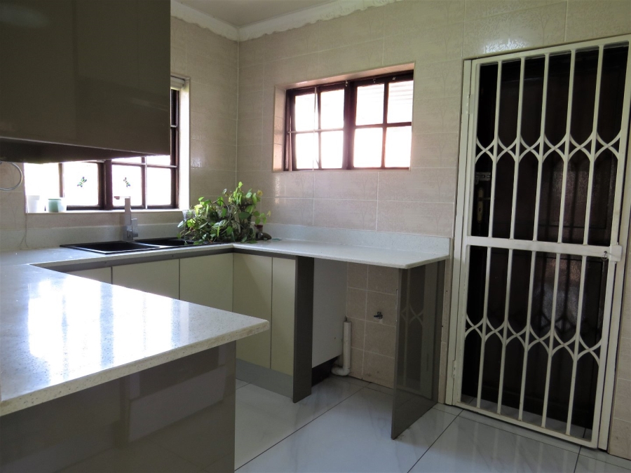 To Let 3 Bedroom Property for Rent in Halfway Gardens Gauteng