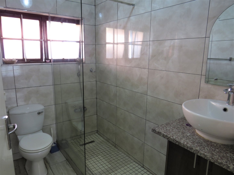 To Let 3 Bedroom Property for Rent in Halfway Gardens Gauteng