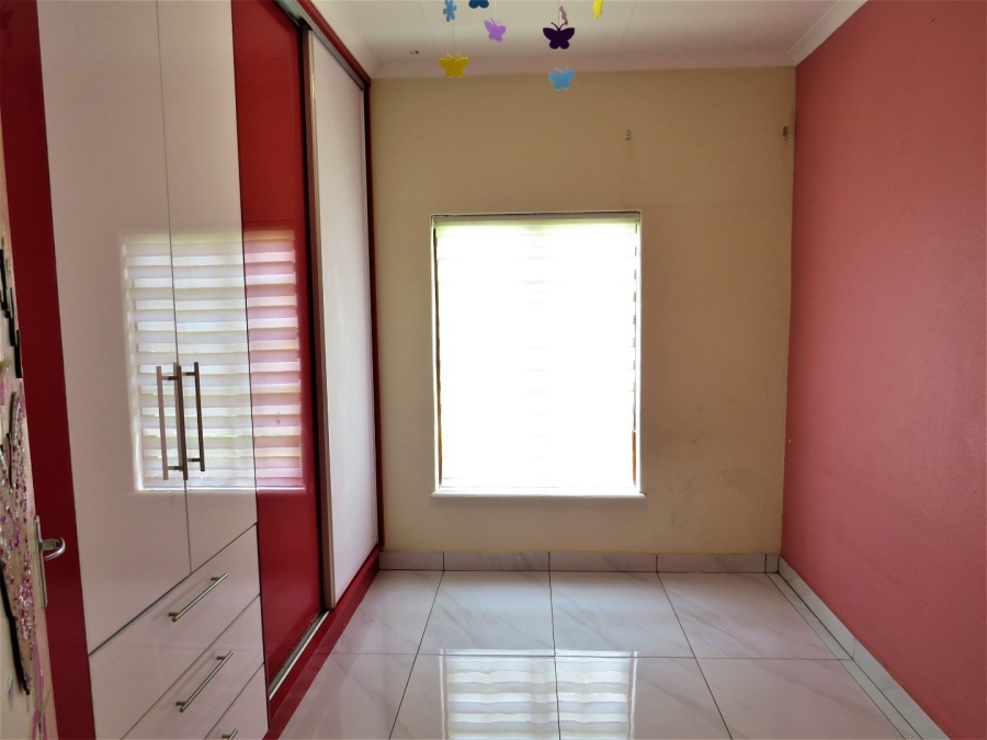 To Let 3 Bedroom Property for Rent in Halfway Gardens Gauteng