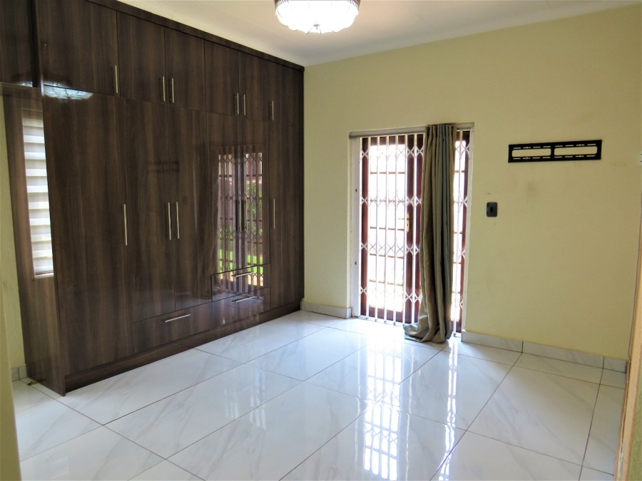 To Let 3 Bedroom Property for Rent in Halfway Gardens Gauteng