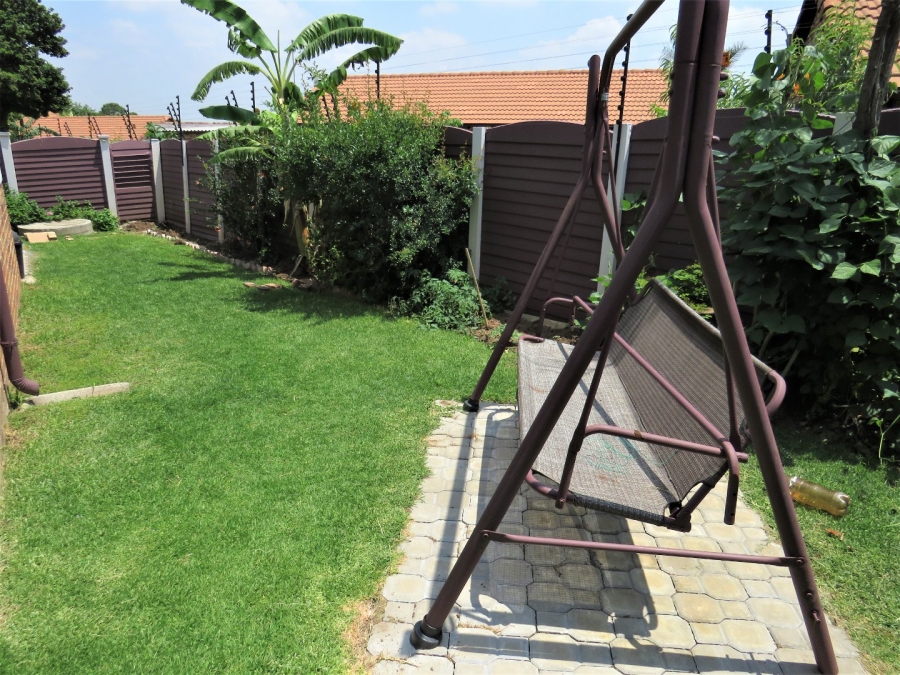 To Let 3 Bedroom Property for Rent in Halfway Gardens Gauteng