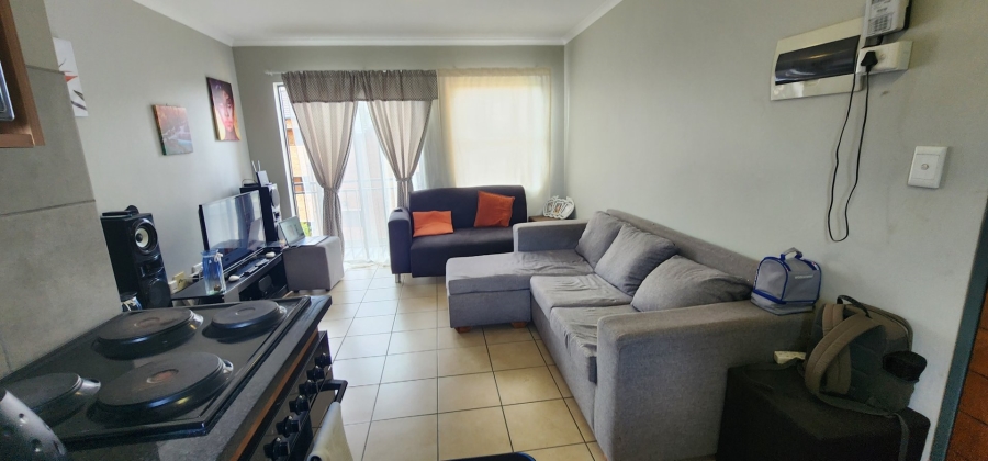 2 Bedroom Property for Sale in Olifantsvlei Gauteng