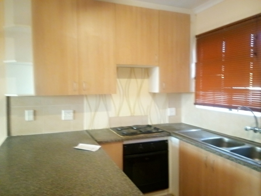 To Let 2 Bedroom Property for Rent in Wonderpark Estate Gauteng