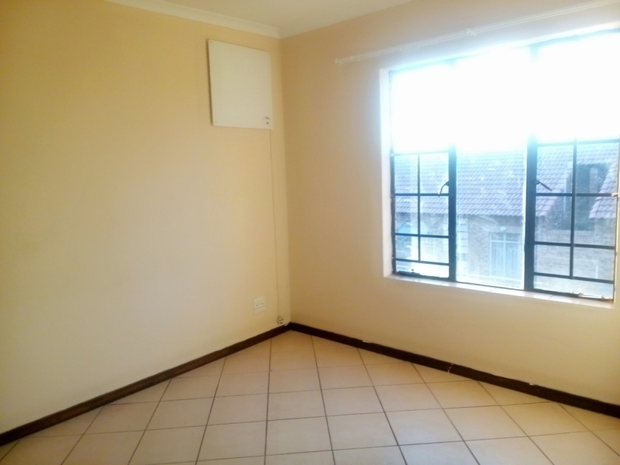 To Let 2 Bedroom Property for Rent in Wonderpark Estate Gauteng