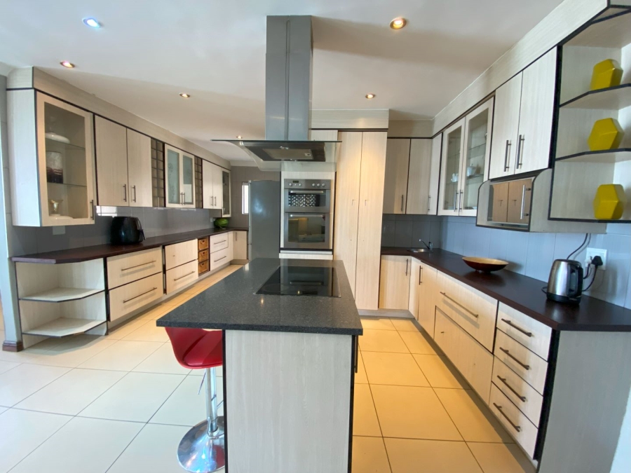 5 Bedroom Property for Sale in Silver Stone Country Estate Gauteng