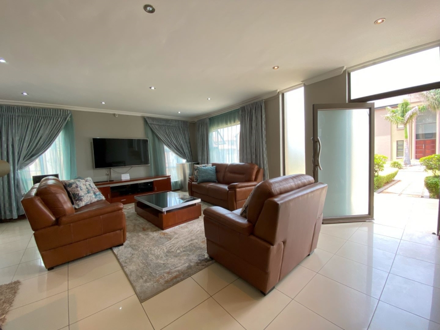 5 Bedroom Property for Sale in Silver Stone Country Estate Gauteng