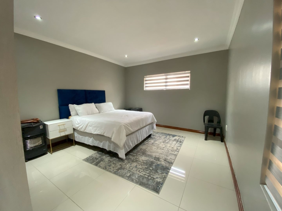 5 Bedroom Property for Sale in Silver Stone Country Estate Gauteng