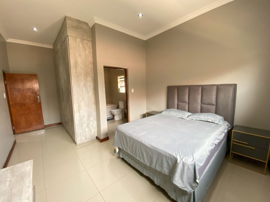 5 Bedroom Property for Sale in Silver Stone Country Estate Gauteng