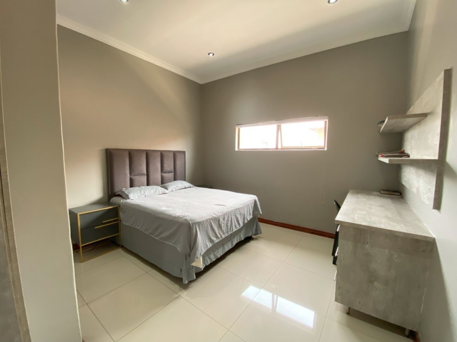 5 Bedroom Property for Sale in Silver Stone Country Estate Gauteng