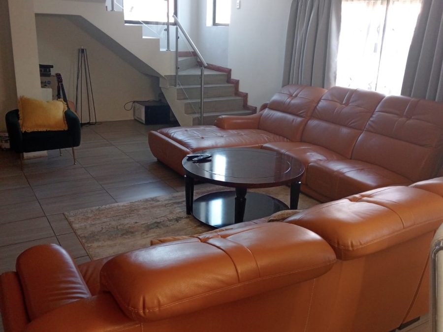 To Let 4 Bedroom Property for Rent in Dawn Park Gauteng