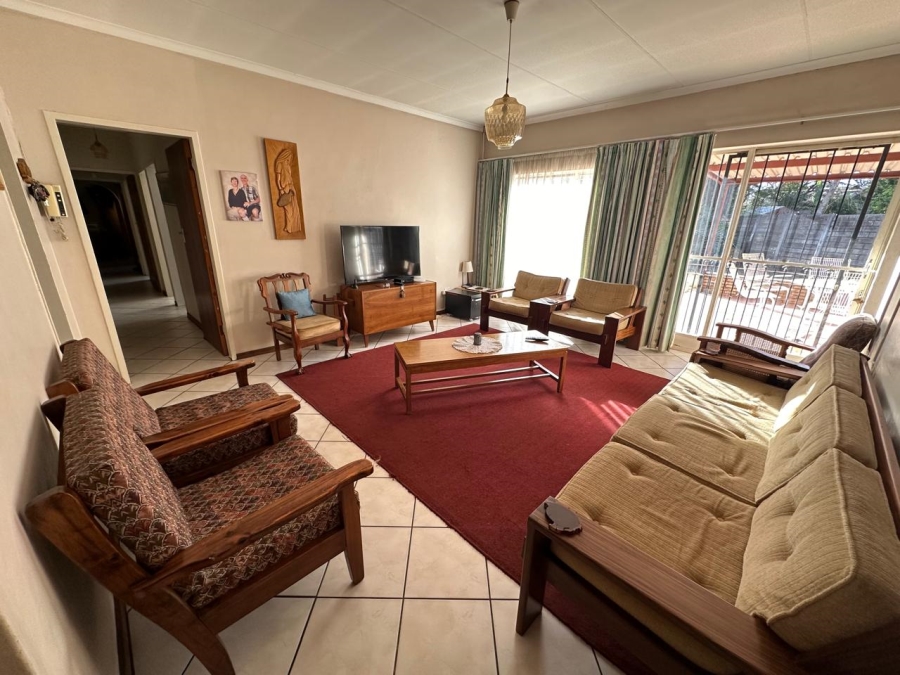  Bedroom Property for Sale in Wierda Park Gauteng