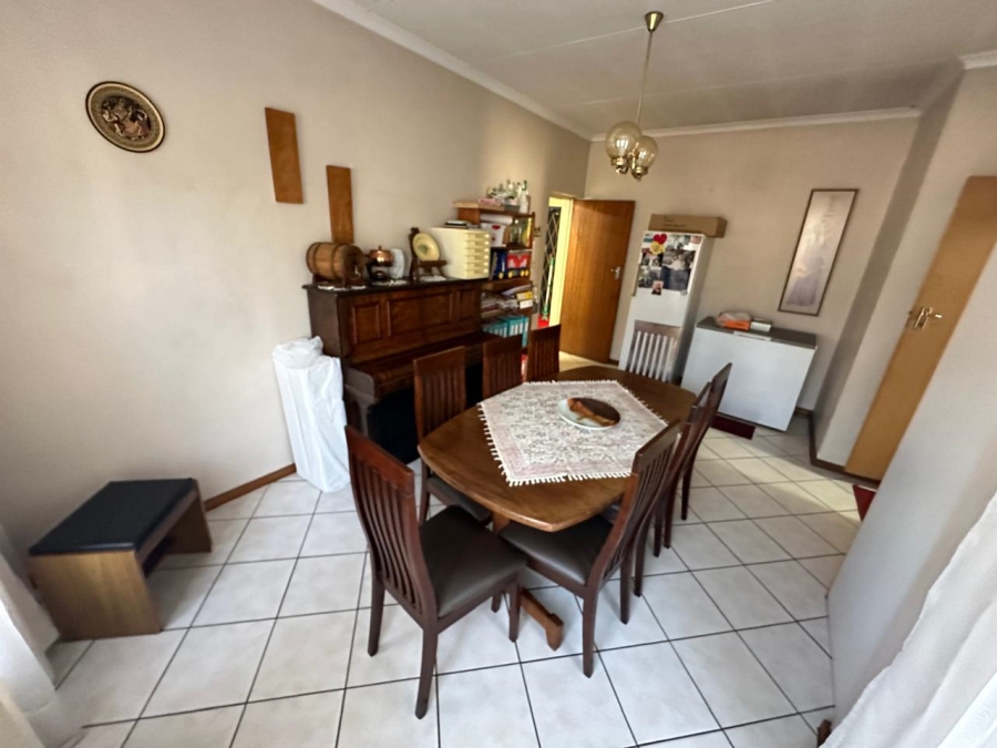  Bedroom Property for Sale in Wierda Park Gauteng