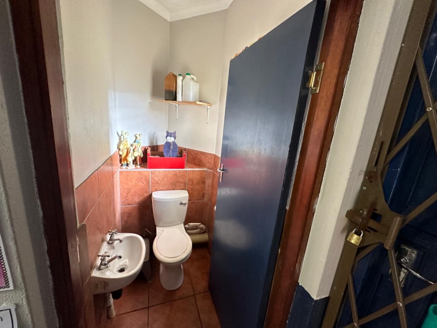  Bedroom Property for Sale in Wierda Park Gauteng