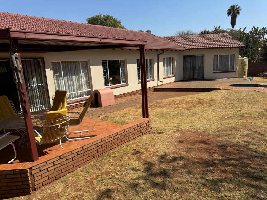  Bedroom Property for Sale in Wierda Park Gauteng