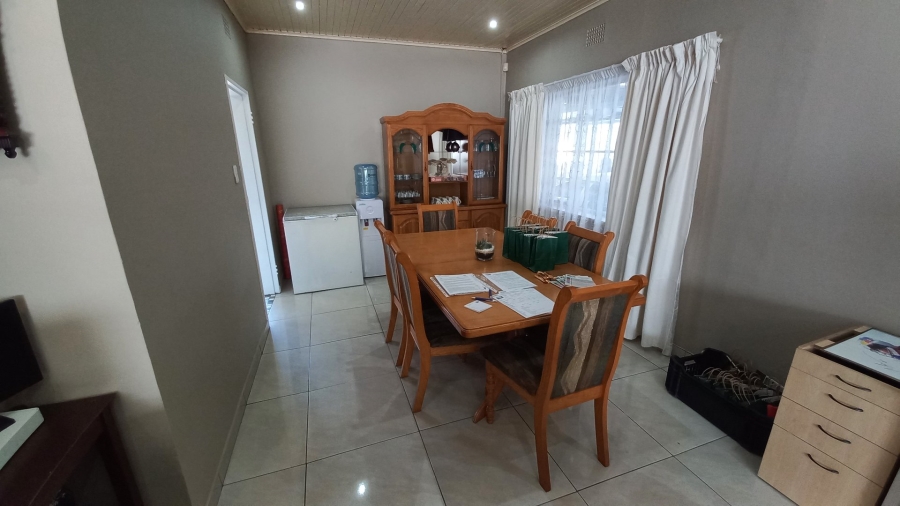 5 Bedroom Property for Sale in Witpoortjie Gauteng