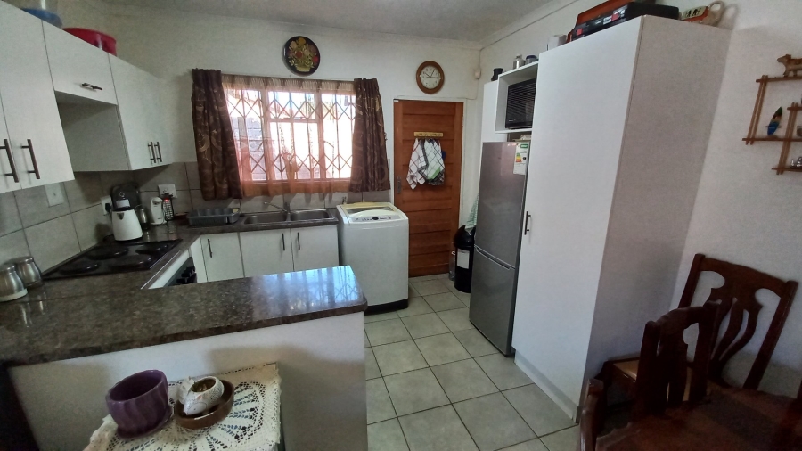 5 Bedroom Property for Sale in Witpoortjie Gauteng