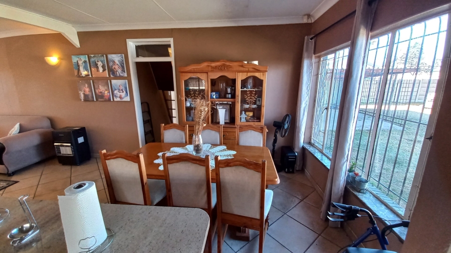 3 Bedroom Property for Sale in Mindalore Gauteng