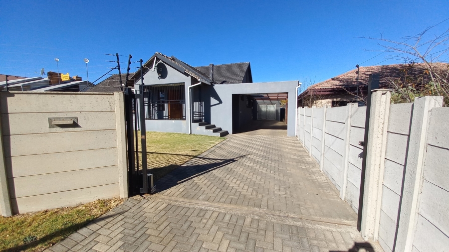 3 Bedroom Property for Sale in Mindalore Gauteng