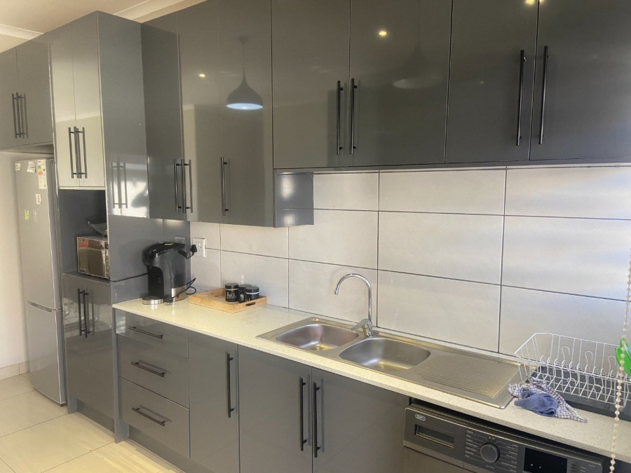 3 Bedroom Property for Sale in Wildtuinpark Gauteng