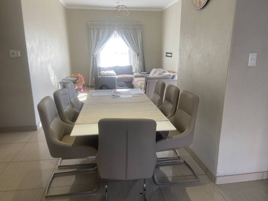 3 Bedroom Property for Sale in Wildtuinpark Gauteng