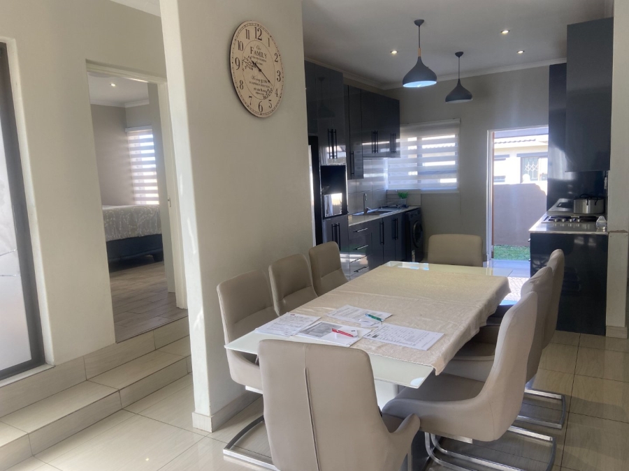 3 Bedroom Property for Sale in Wildtuinpark Gauteng