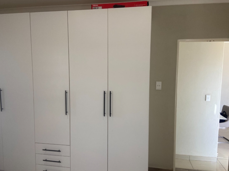 3 Bedroom Property for Sale in Wildtuinpark Gauteng