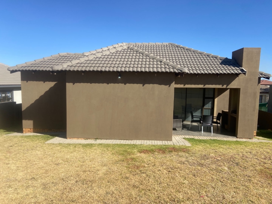 3 Bedroom Property for Sale in Wildtuinpark Gauteng