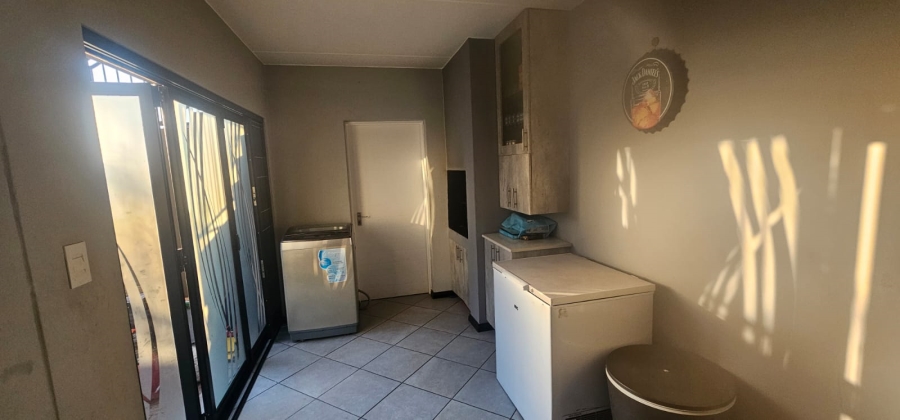 2 Bedroom Property for Sale in Norton Home Estate AH Gauteng