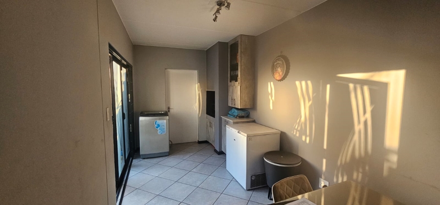 2 Bedroom Property for Sale in Norton Home Estate AH Gauteng