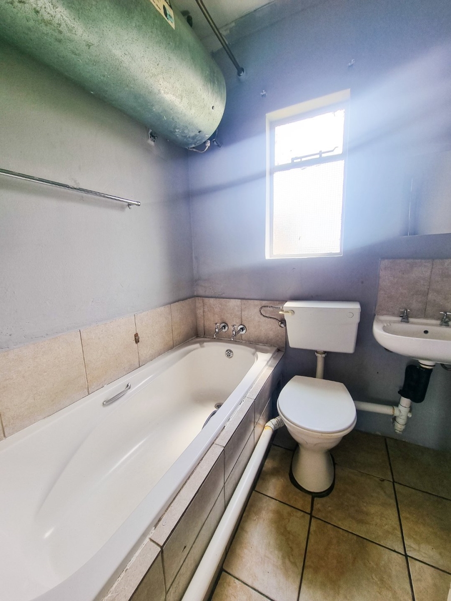 2 Bedroom Property for Sale in Fleurhof Gauteng