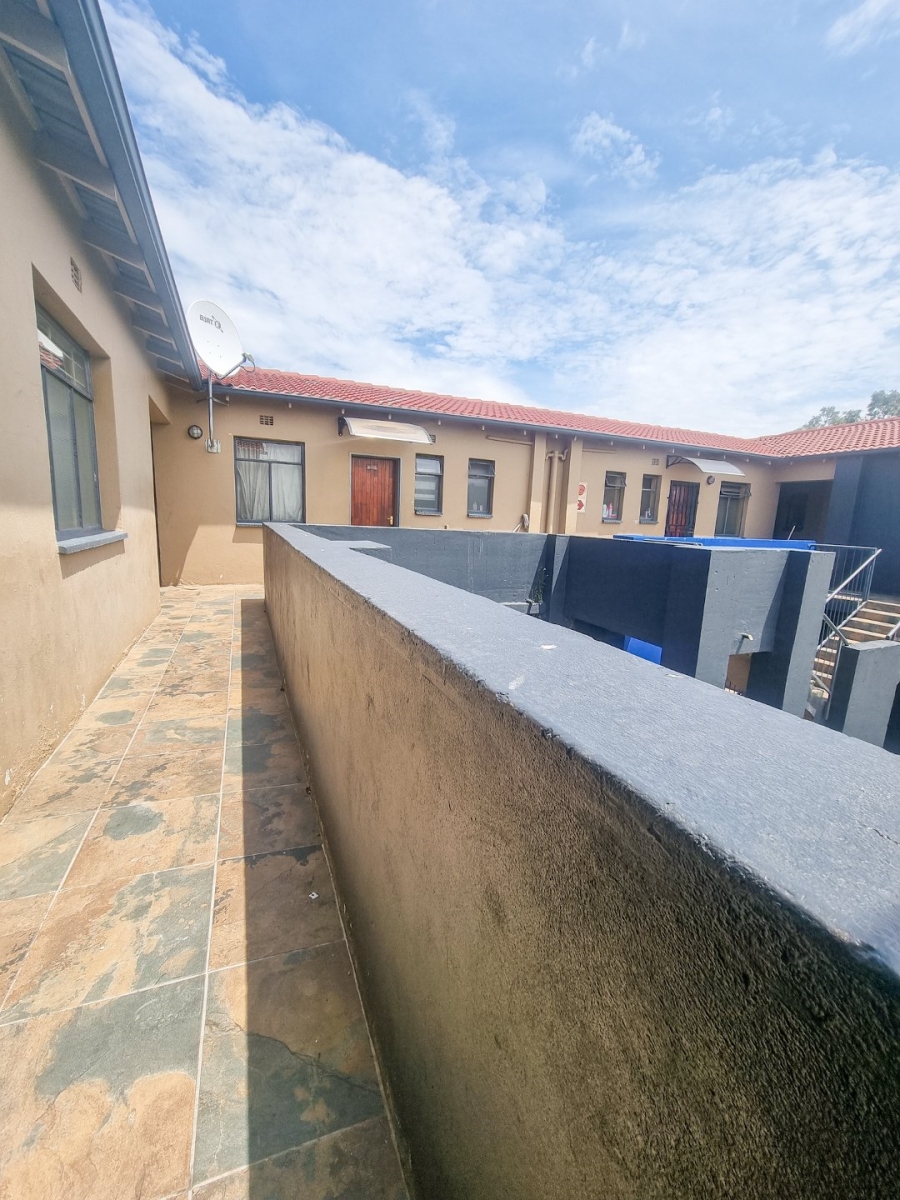 2 Bedroom Property for Sale in Fleurhof Gauteng