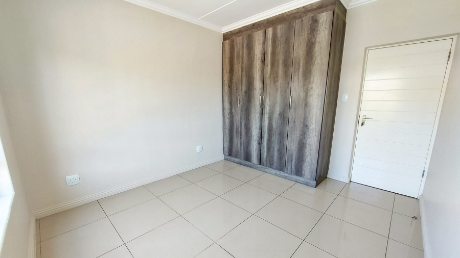 To Let 2 Bedroom Property for Rent in Crowthorne AH Gauteng