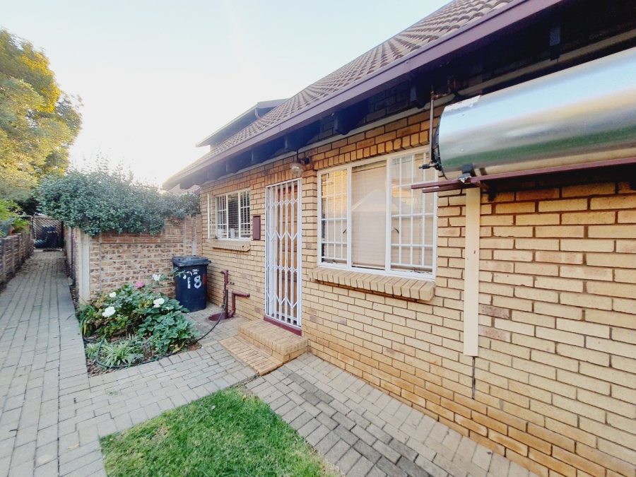 3 Bedroom Property for Sale in Hennopspark Gauteng