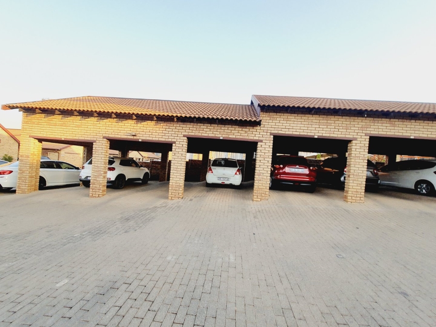 3 Bedroom Property for Sale in Hennopspark Gauteng