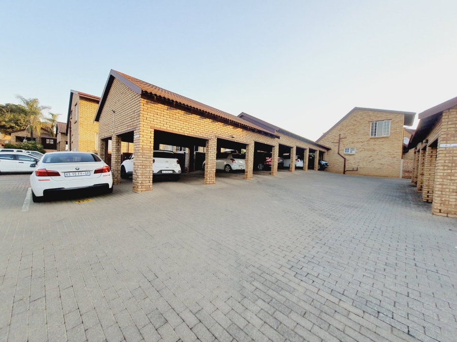 3 Bedroom Property for Sale in Hennopspark Gauteng